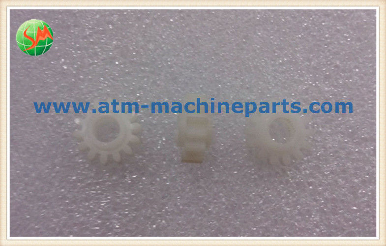 Wincor Nixdorf XE एटीएम मशीन के मुद्रा कैसेट 15T व्हाइट प्लास्टिक गियर 1750012723-8